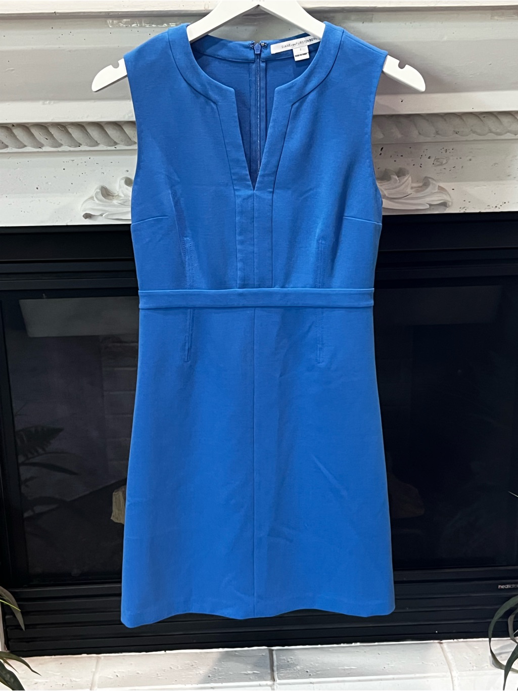 Diane Von Furstenberg Electric Blue Sleeveless Sheath Dress